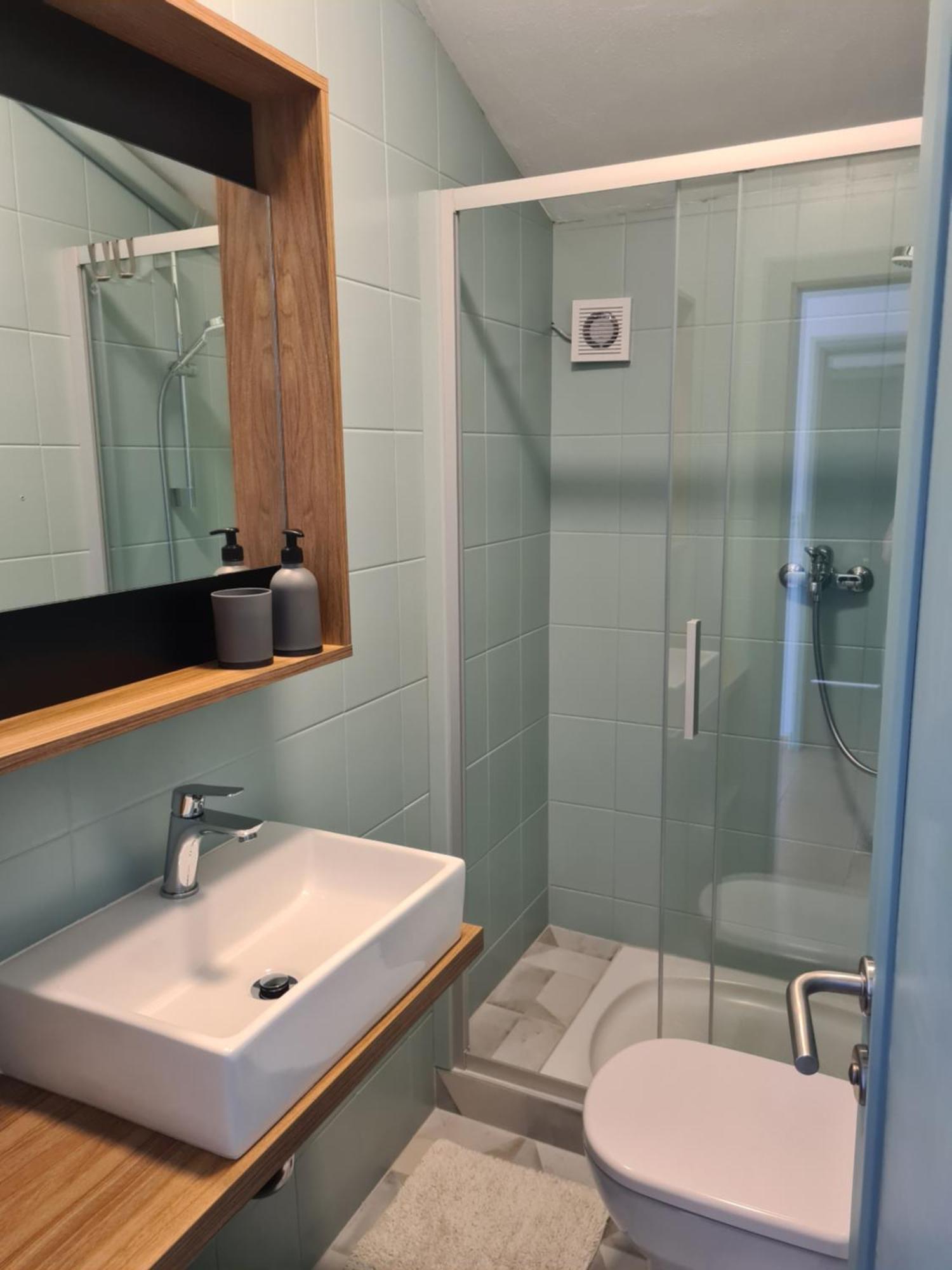 Apartment & Rooms Roza Peroj Ruang foto