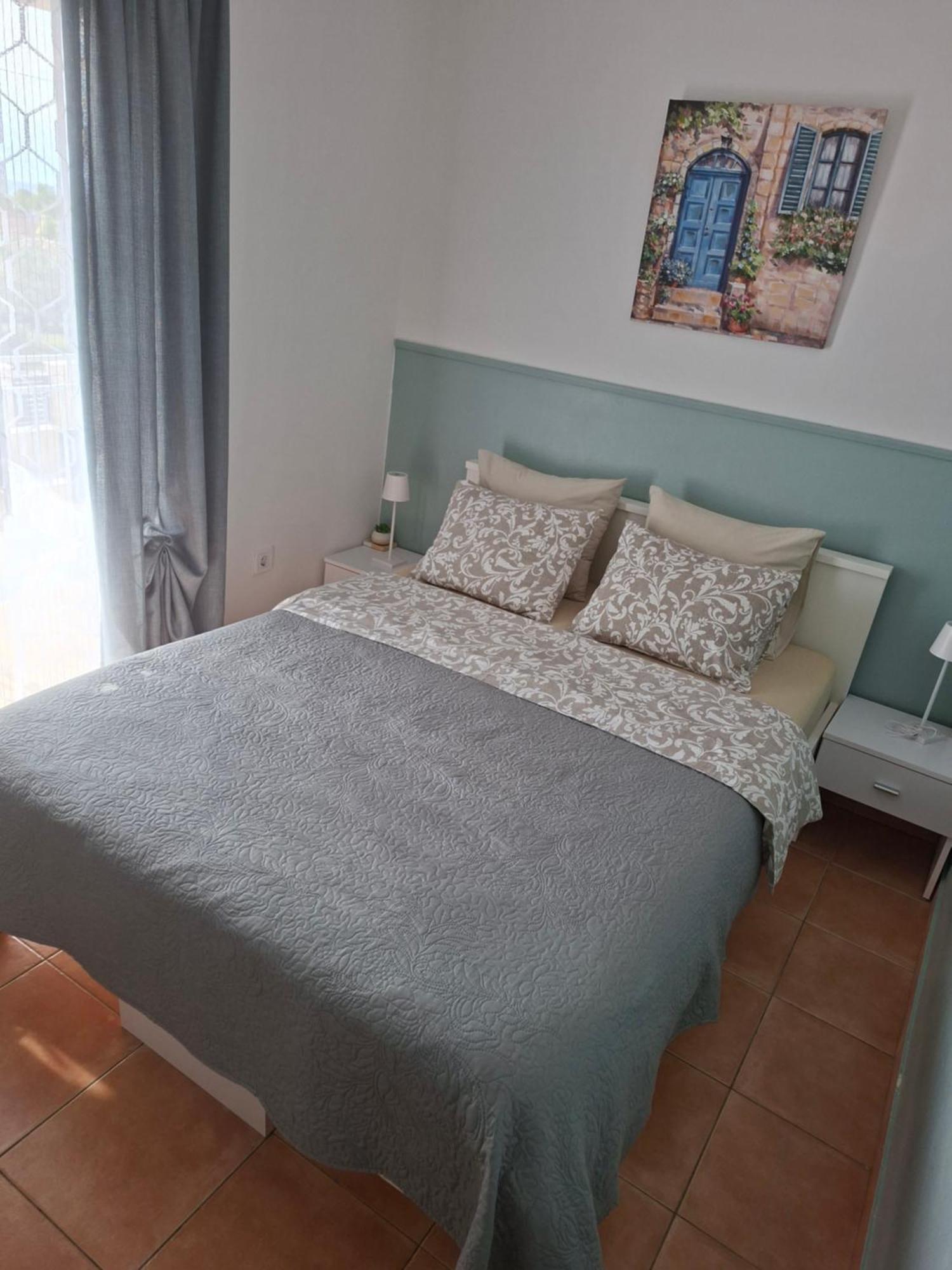 Apartment & Rooms Roza Peroj Bagian luar foto